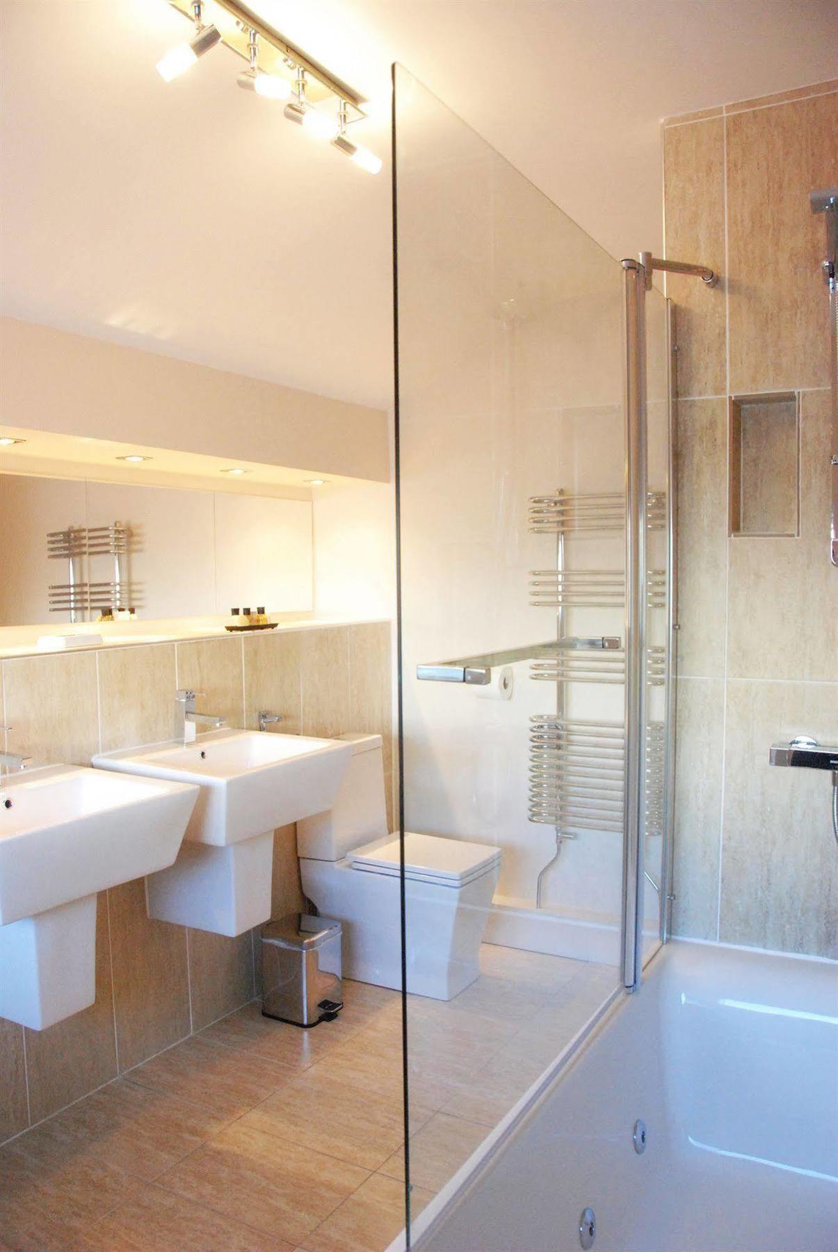 Waters Reach Guest House Christchurch  Eksteriør billede