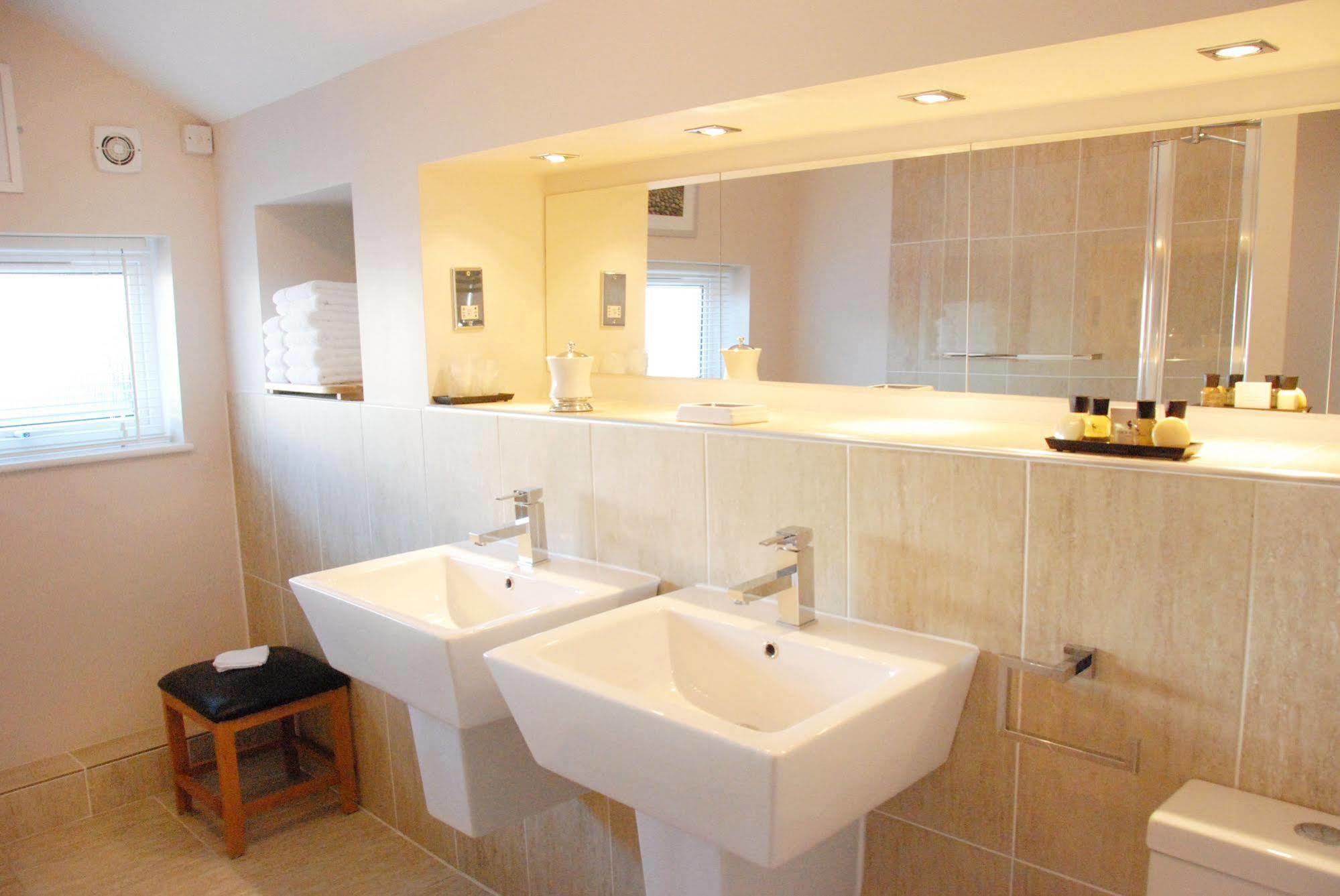 Waters Reach Guest House Christchurch  Eksteriør billede